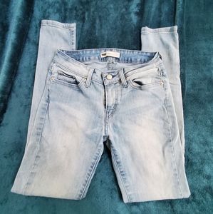 🌵3 for $30🌵 Authentic Levi's Light Wash Jeans